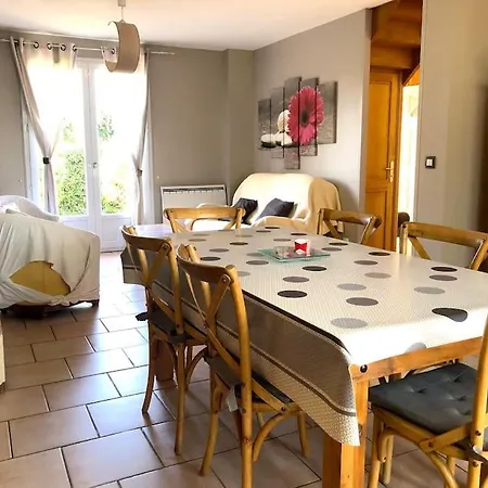 Holiday home Grande Maison Proche De Paris