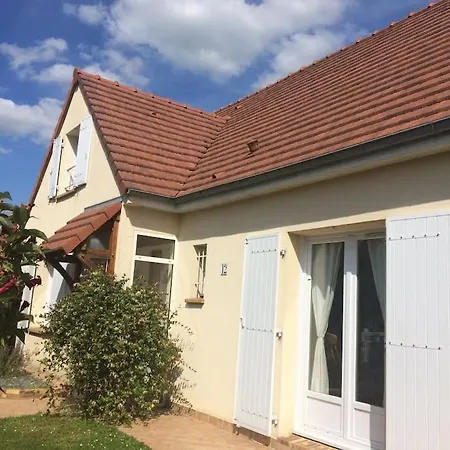 Holiday home Grande Maison Proche De Paris